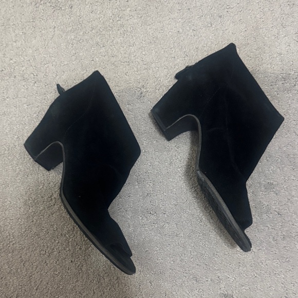 Gentle souls by Kenneth Cole Black Suede Ankle Boots - Picture 4 of 8